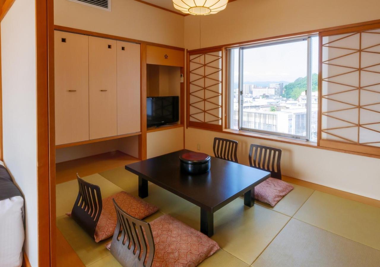 Apa Hotel Miyazaki Nobeoka Ekimae Bagian luar foto
